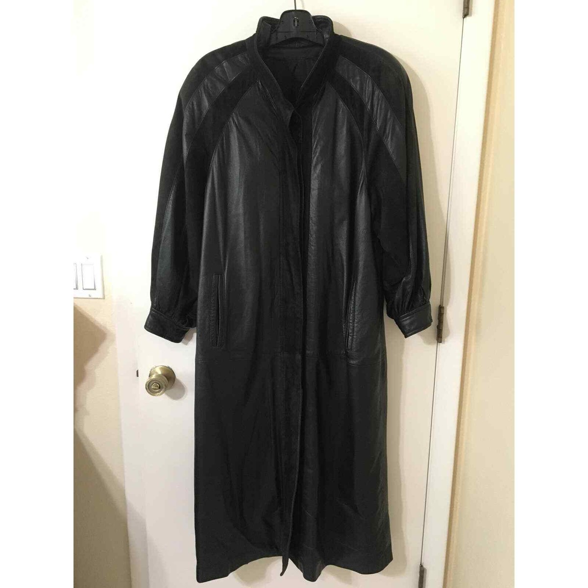 Jindo Furs Sport, Medium, Black Leather & Suede, Balloon Jindo Furs Sport, Medium, Black Leather & Suede, Balloon