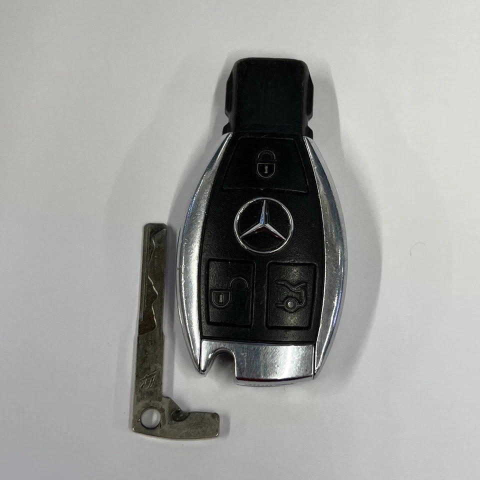 MERCEDES 3 BUTTON REMOTE SMART KEY FOB TESTED LOOK! A C E CLASS ETC!! CHROME - Image 3 of 3