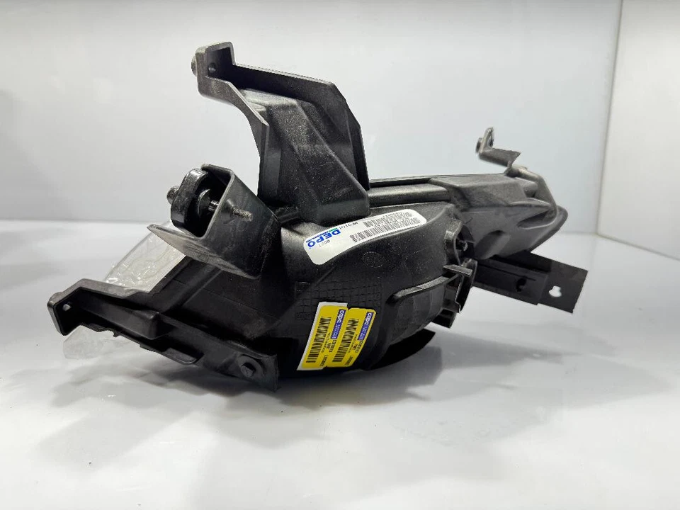 Conjunto de luz antiniebla lado conductor izquierdo KIA FORTE LH 2014-2016 Foto 4 de 4