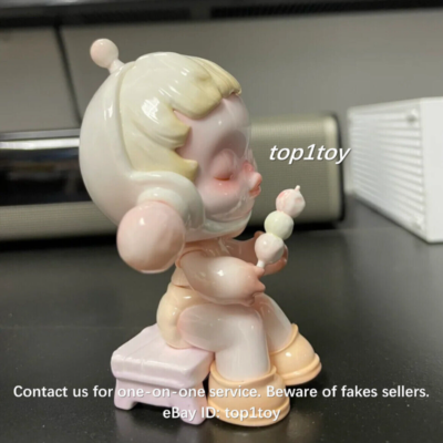 POP MART x SKULLPANDA The Warmth Taste from The Memory Mini Figure