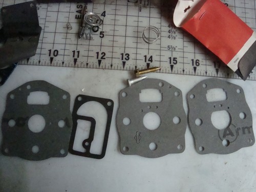 BRIGGS & STRATTON 394502 CARBURETOR KIT NOS OEM - Picture 3 of 3