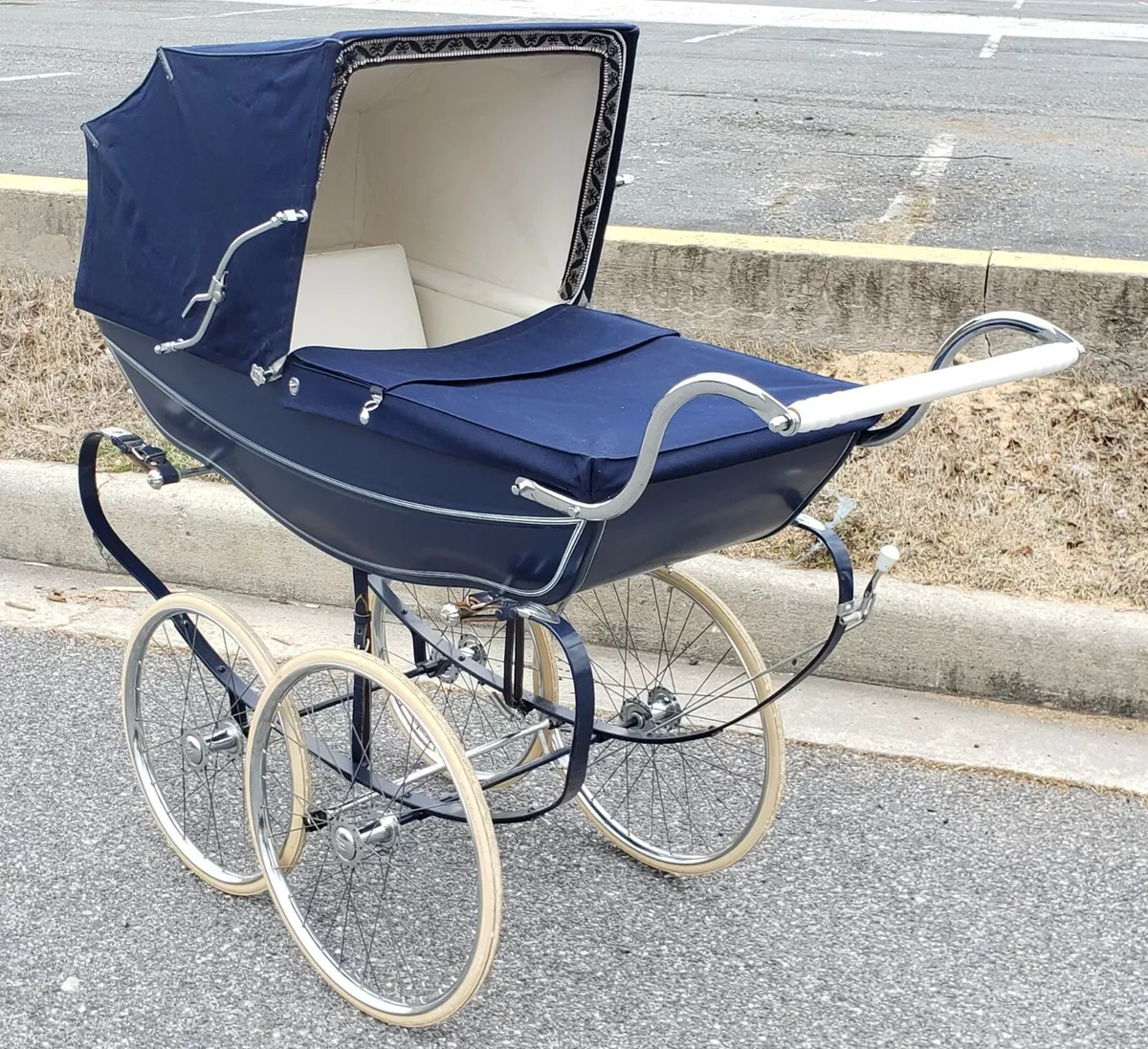 RaRe Wilson Silver Cross Baby Carriage Stroller VTG England Pram Doll Child