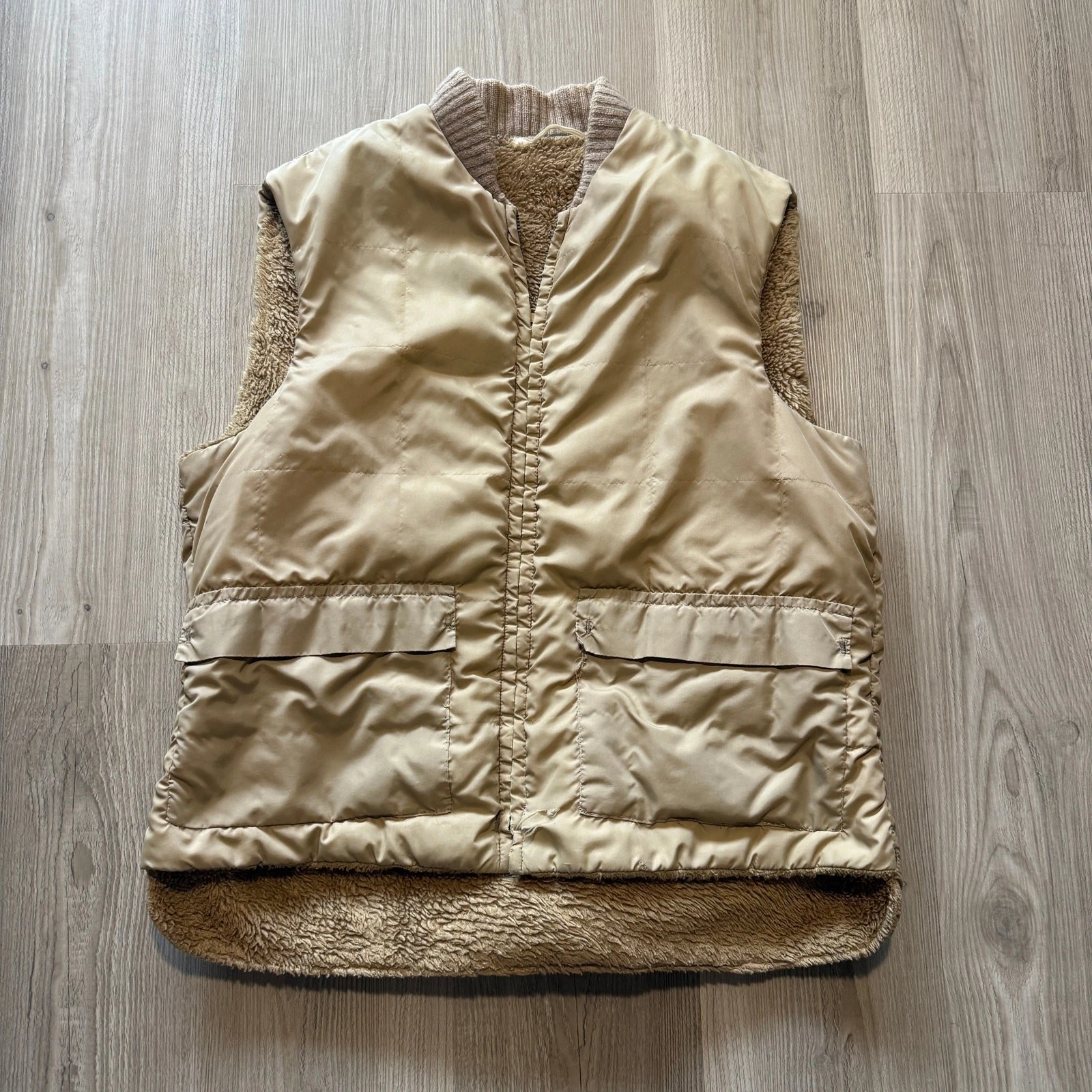 Men's Vintage 80's Tempco Insulated Down Fill Sherpa Lined Beige Vest Sz Medium