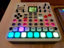 Sonicware Lofi-12 XT Sampler Sequencer - SP-1200 Style Groovebox w/Decksaver