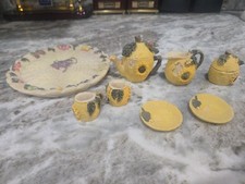 Tiny Dollhouse Miniature Tea Set Lot of 8 Yellow/Green/White Teapot Cups