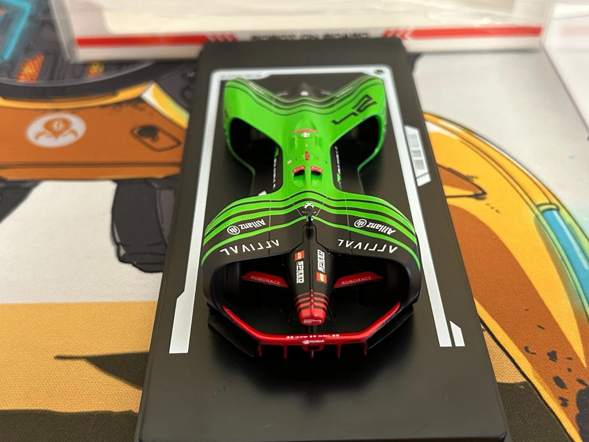 ROBORACE 1/43 Resin Robot On Board Electric Driverless Car