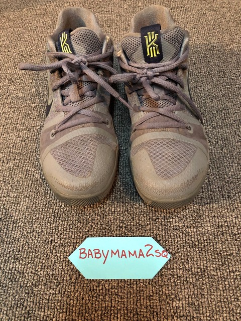 kyrie 3 kids Grey