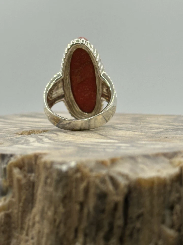 Кольцо-солитер из чистого серебра с красной губкой кораллом в юго-западном стиле 28X9 мм - Изображение 3 из 4