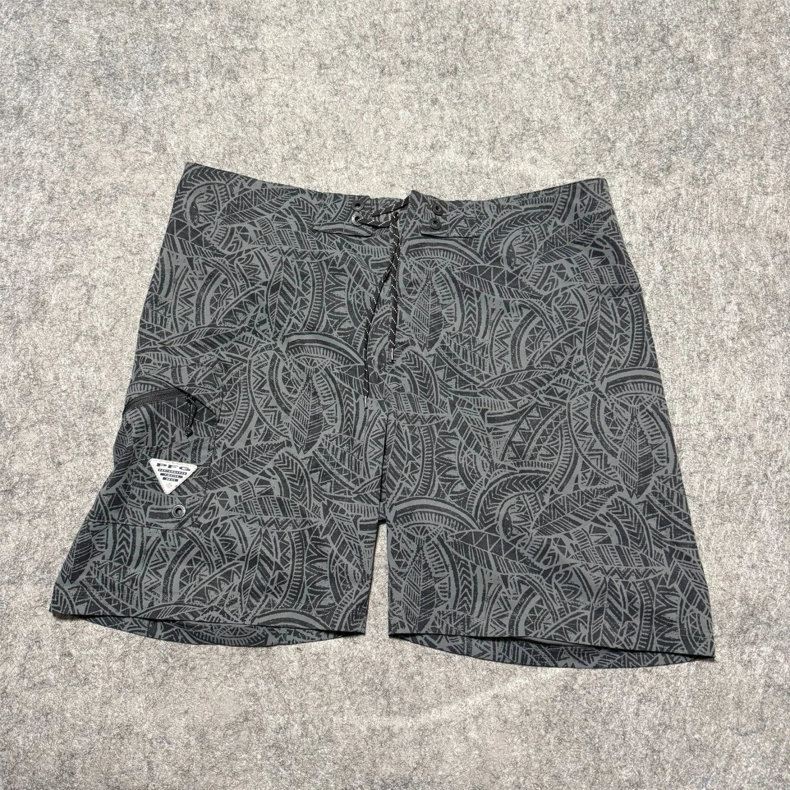 Columbia Pfg Mens Omni-Shield Board Shorts Size 40 Grey Floral Hawaiian Cargo