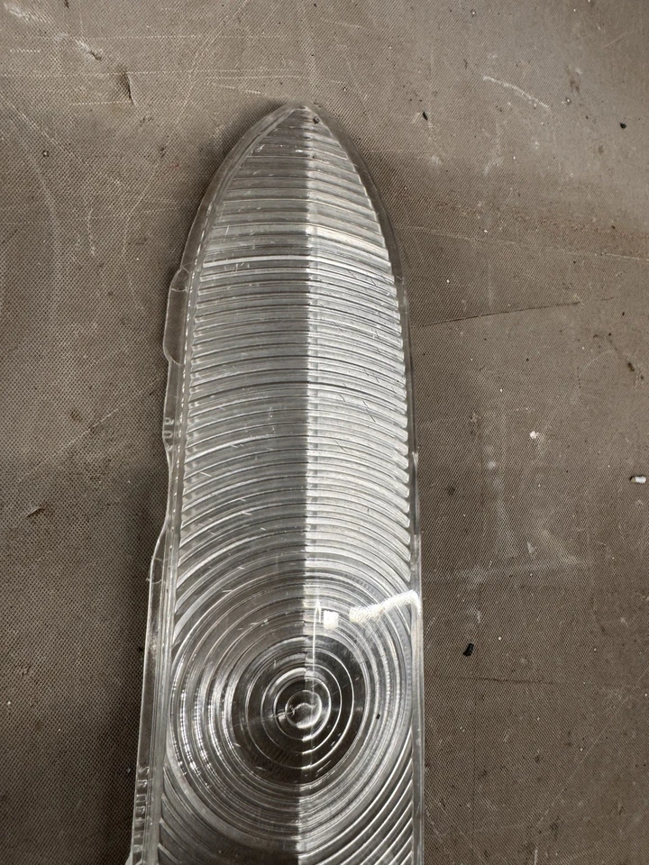 NOS 1952 Chevy BelAir Fleetline Park Lamp Light Turn Signal Lens Parking Deluxe - Imagem 4 de 4