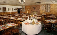 Tavern Room restaurant interior Tobacco Valley Inn Windsor CT postcard t822