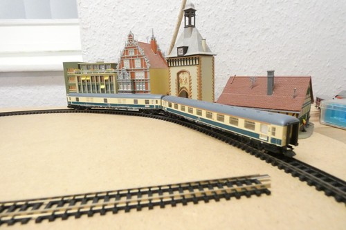 2x Fleischmann Piccolo Personenwagen Klasse 1 und Gepäckwagen RT-1697 | Zustand: Gebraucht