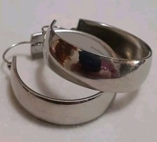 Vintage wide hoop hinged closure earrings signed Pat. Pend.