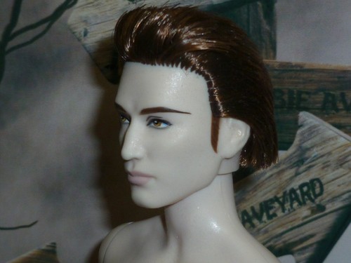 Twilight Saga Edward Cullen Doll ~ NUDE For OOAK ~ Newly Unboxed Condition - Picture 6 of 11