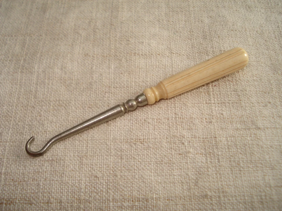 Petit Crochet à Bottine - Tire lacet ancien - Photo 3/4