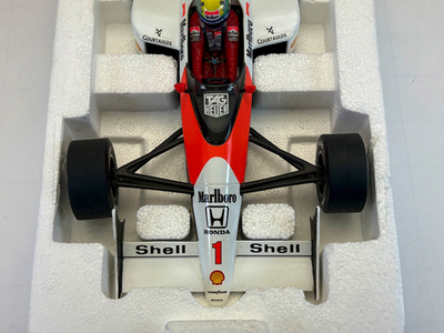 1:18 MINICHAMPS Ayrton Sena 1989 McLaren MP4/5 World Champion