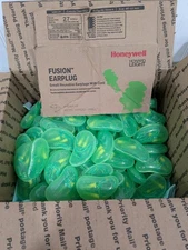 HOWARD LEIGHT Earplug: Rubber, Flanged, No Roll, Corded Qty 100 FUS30S-HP