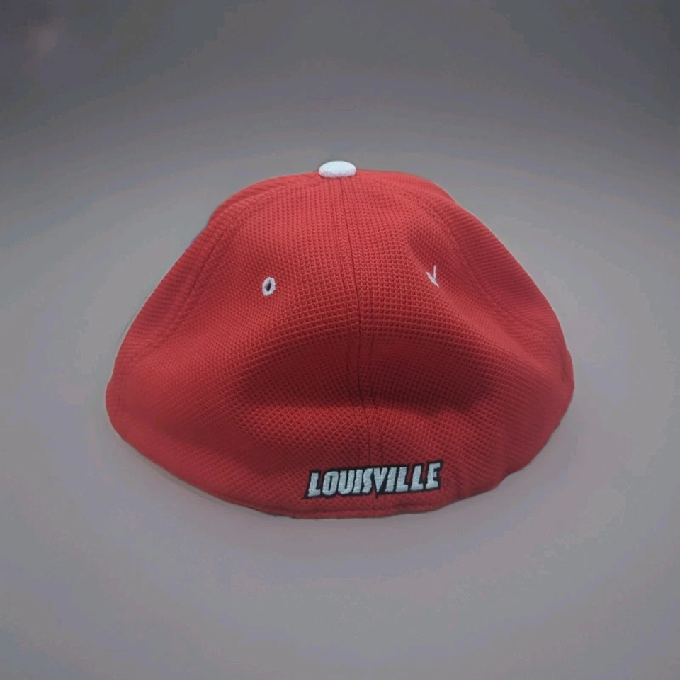 Men's Adidas Red Louisville Cardinals On-Field Baseball Fitted Hat Size 8 - Image 2 of 4