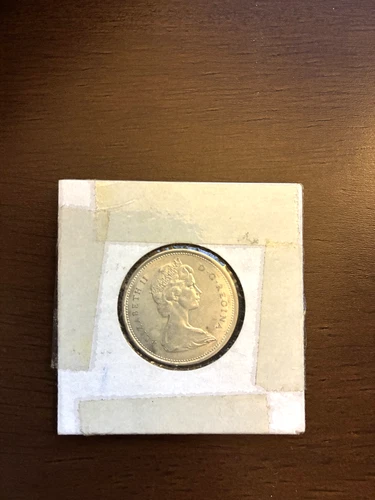 1966 Canada 25 Cents - 80% Silver canadian coin - Queen Elizabeth II