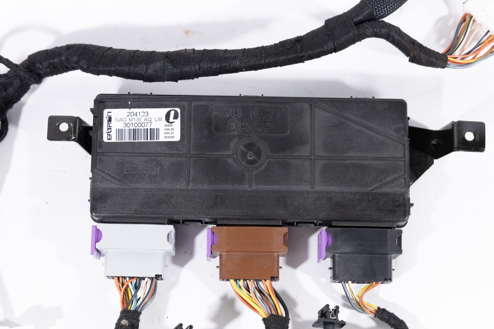 Used 2003-2008 Maserati M139 Quattroporte Driver Seat Control Module w/ Wiring