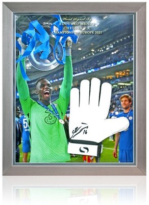 Edouard Mendy Chelsea Europameister handsigniert Torwarthandschuh Display