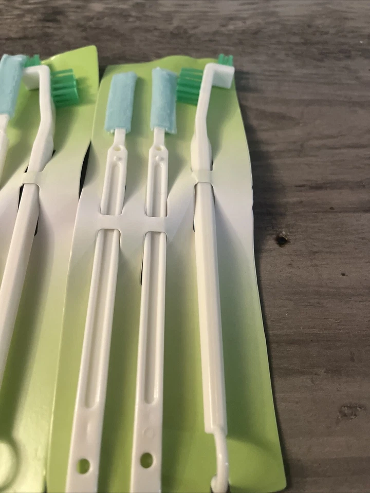 Tiny Windows, Cracks, And Keyboard Dusters 3pk - Image 2 of 4