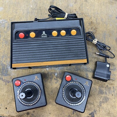 Atari Flashback 5 - 92 Classic Games Console 2 Wireless Controllers