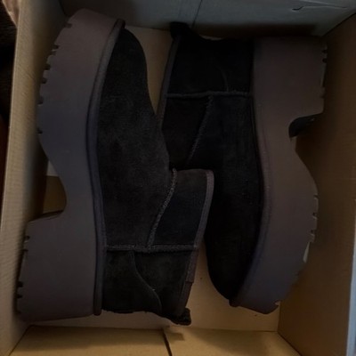 UGG Women's