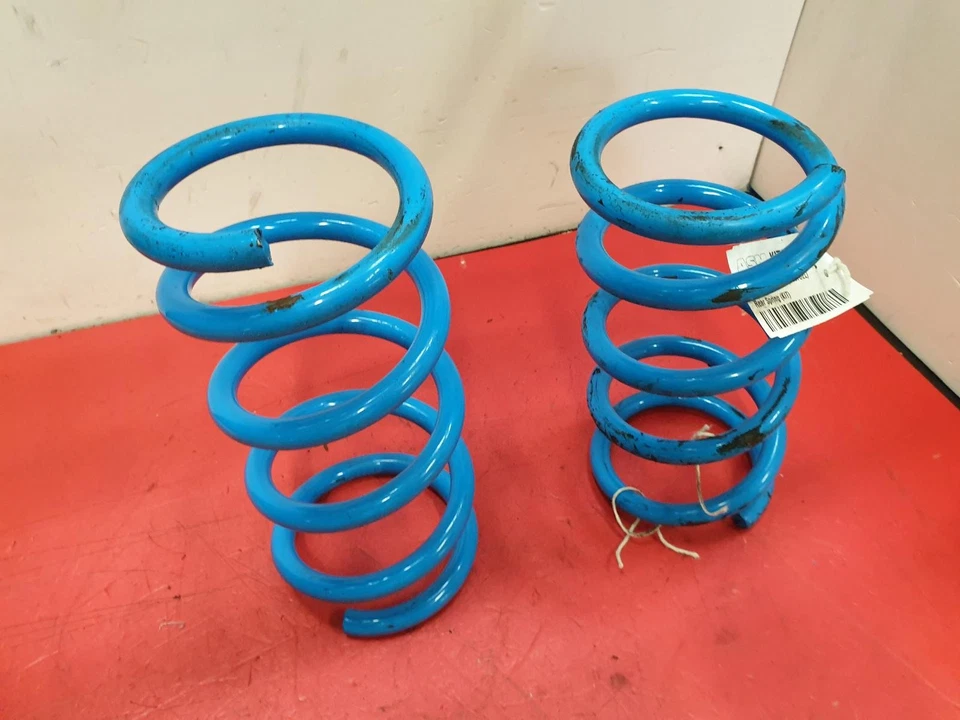 VOLVO V60 MK1 2017 REAR COIL SPRING KIT 2.0L PETROL 31454438 - Изображение 2 из 4