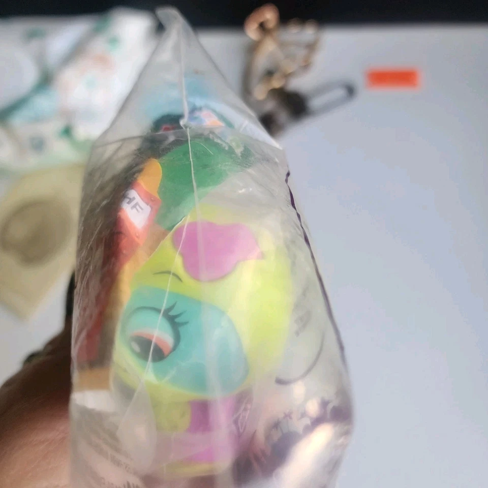 McDonald's Happy Meal Toy Zoobles Spring to Life Pandama #6 2011 sellado Foto 3 de 4