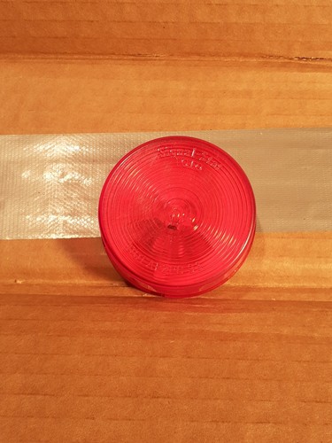 Signal-Stat Lighting 1010 Red 2.5" Light DOT AP2PC 93 lIGHT 97128 / 24-01114 - Picture 2 of 3