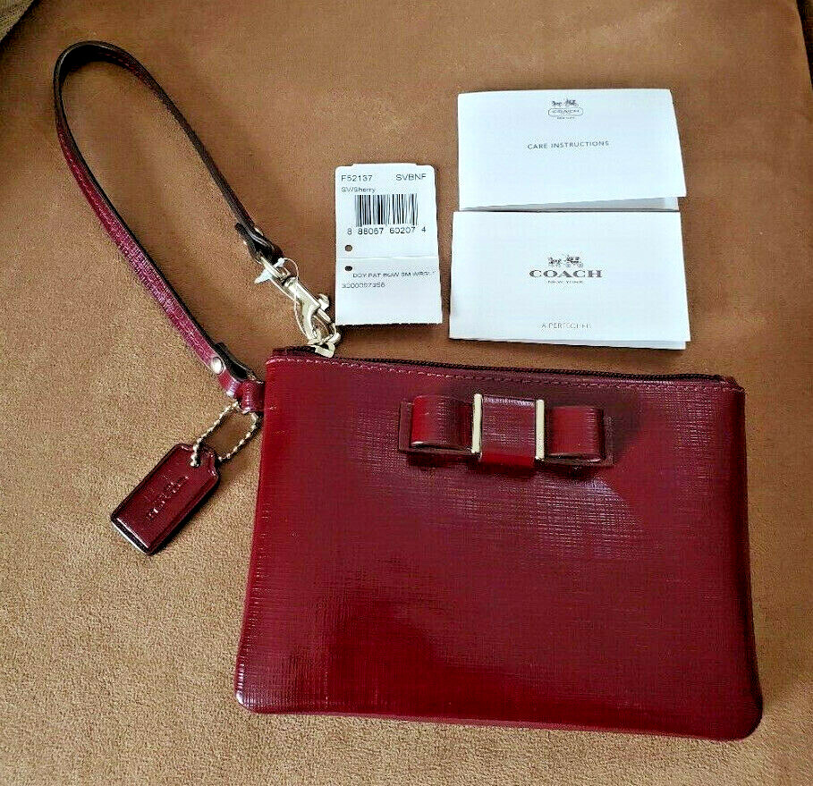 small wristlet bag
