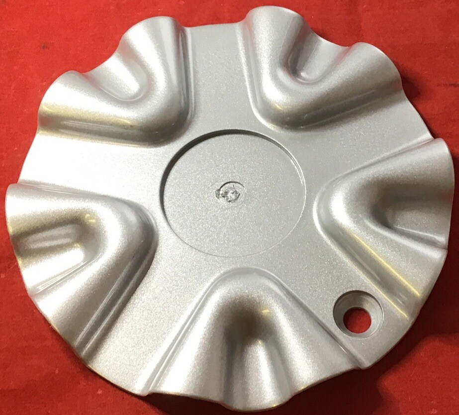 ONE USED POLO CAP-172450 Wheels SILVER  WHEEL Center Cap # CAP-172450 8952