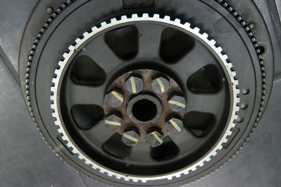 Schwungscheibe Maserati GranTurismo Quattroporte Schwungrad M145 M139 230427 - Bild 4 von 4