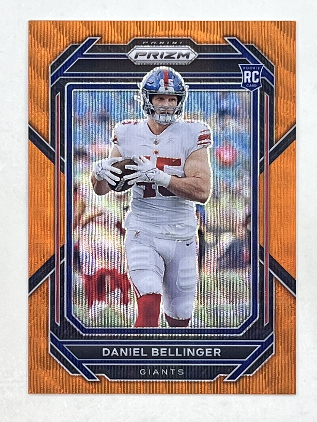 Daniel Bellinger 2022 Panini Prizm Rookies Orange Wave RC /60 #364 Giants Card