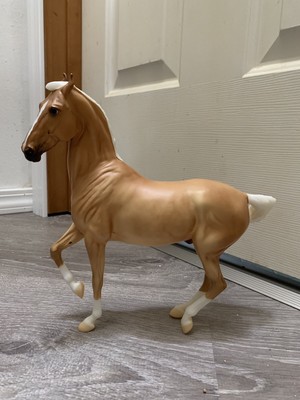 palomino breyer horse