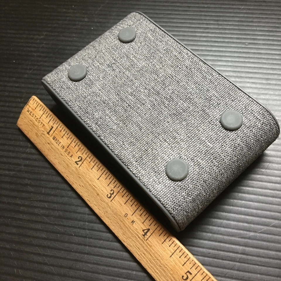 Cargador rápido inalámbrico iOttie almohadilla de carga de tela gris 5V 3A, 9V 2A, 12V 1.5A Foto 4 de 4