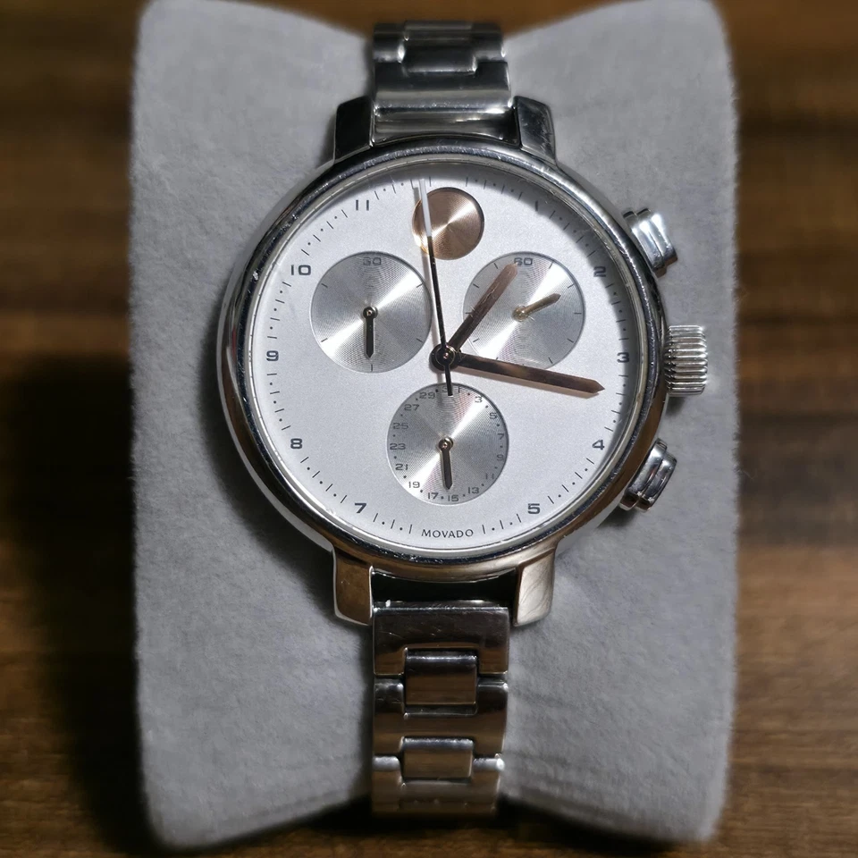 Relógio feminino Movado ouro rosa pulseira de prata ousada - Imagem 2 de 4