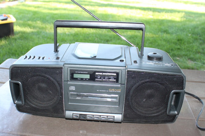 Craig JS8631 AM/FM Radio CD Cassette Portable BoomBox