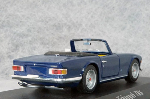 Minichamps 1/43 Triumph TR6 1968 Dark Blue Diecast Model Car - Picture 2 of 3