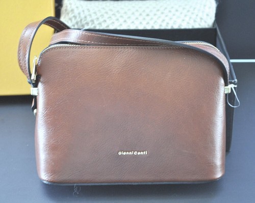 Gianni Conti Gift Set Italy Crossbody Handbag & Hand Knit Scarf NEW - Picture 2 of 7