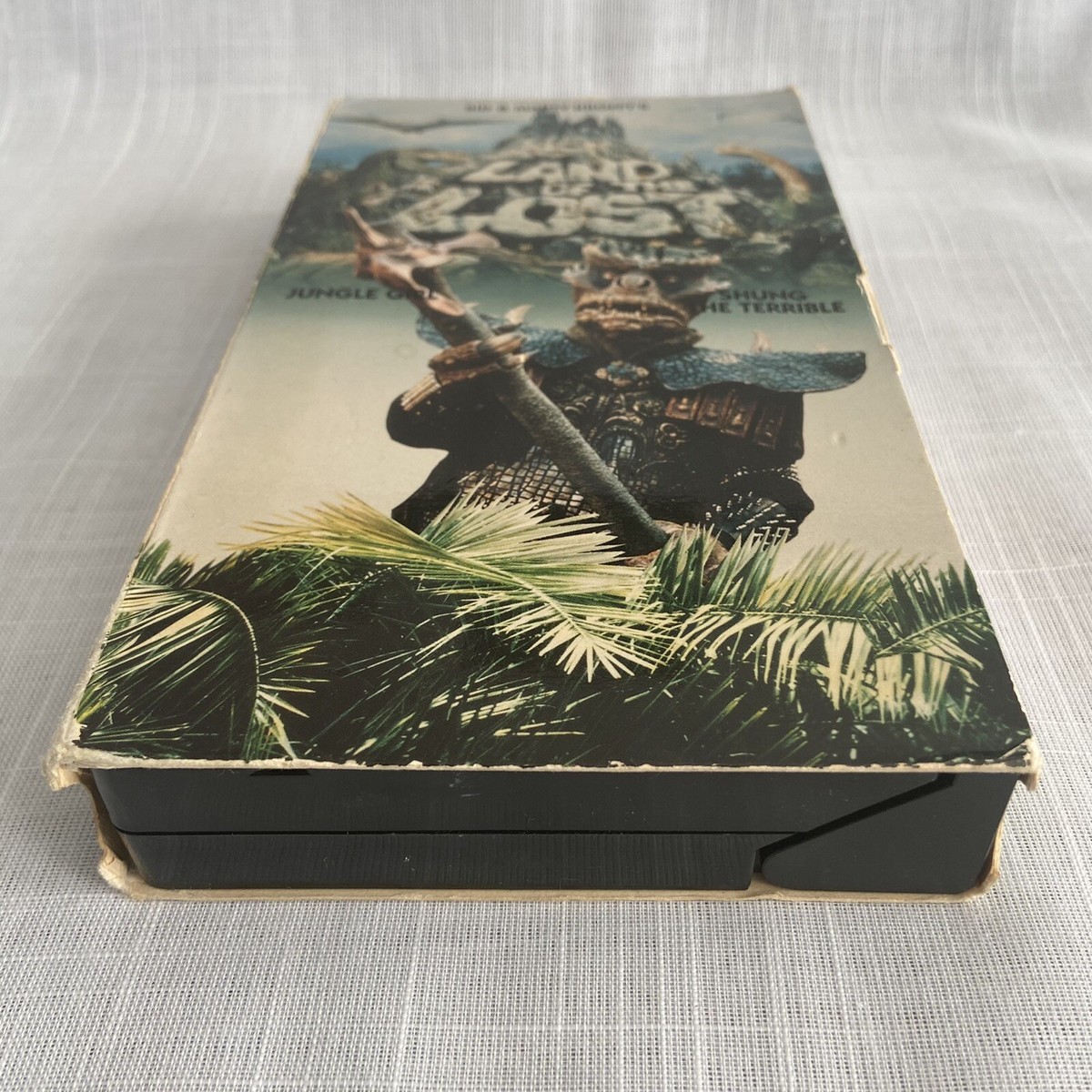 Land of the Lost: Jungle Girl / Shung the Terrible (1992) -VHS