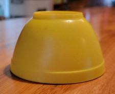 Vintage Banner Plastics Pyrex Kids Middle Sized Yellow Bowl