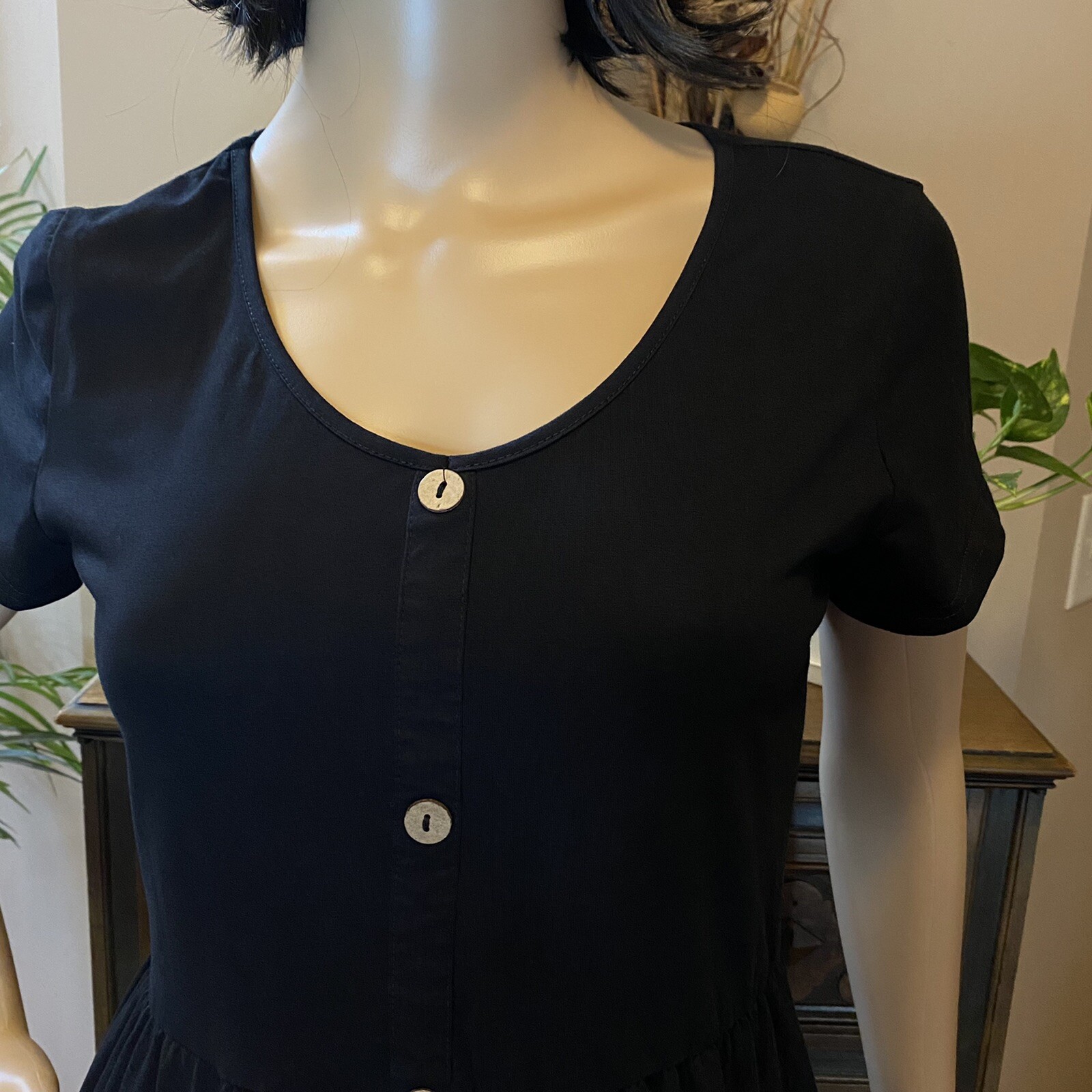 OUGES WOMEN BLACK DRESS SIZE M BUTTON FRONT W/POC… - image 6