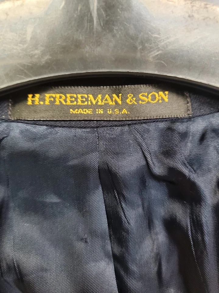 H Freeman & Son Blazer Jacket Mens 42R Blue Metal Buttons Wool Sport Coat USA - Image 4 of 4