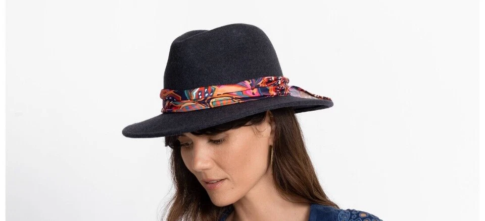 Nuevo SOMBRERO DE FIELTRO DE JADE Johnny Was - Carbón Foto 3 de 3