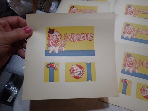 Vintage 17 sheets of Circus labels decor - 7.5" x 7-3/4" - Clown Elephant Illus. - Picture 2 of 4