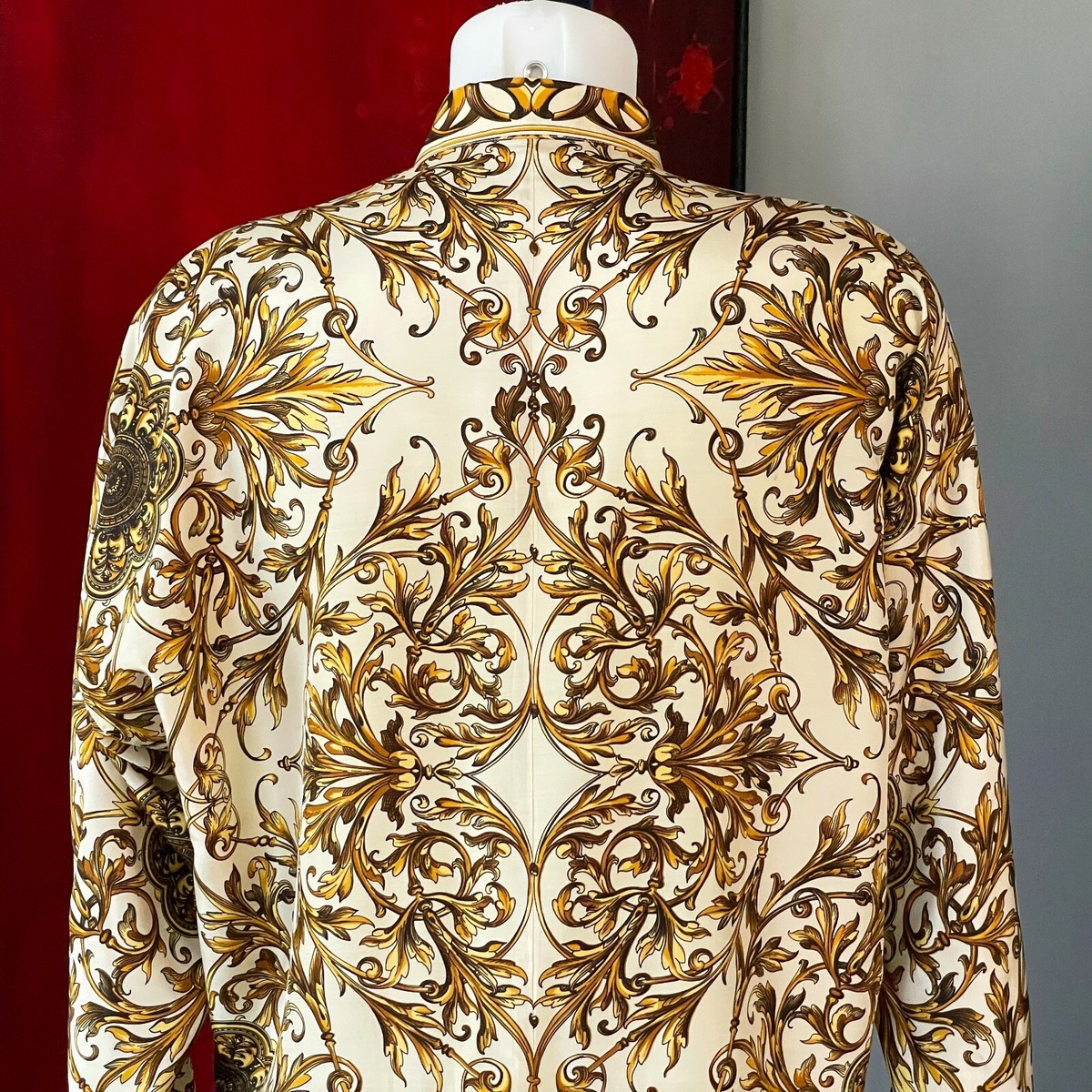 （じゅったそ）GIANNI VERSACE 長袖シャツ 50 じゅったそ）GIANNI VERSACE 長袖シャツ 50 GIANNI VERSACE silk