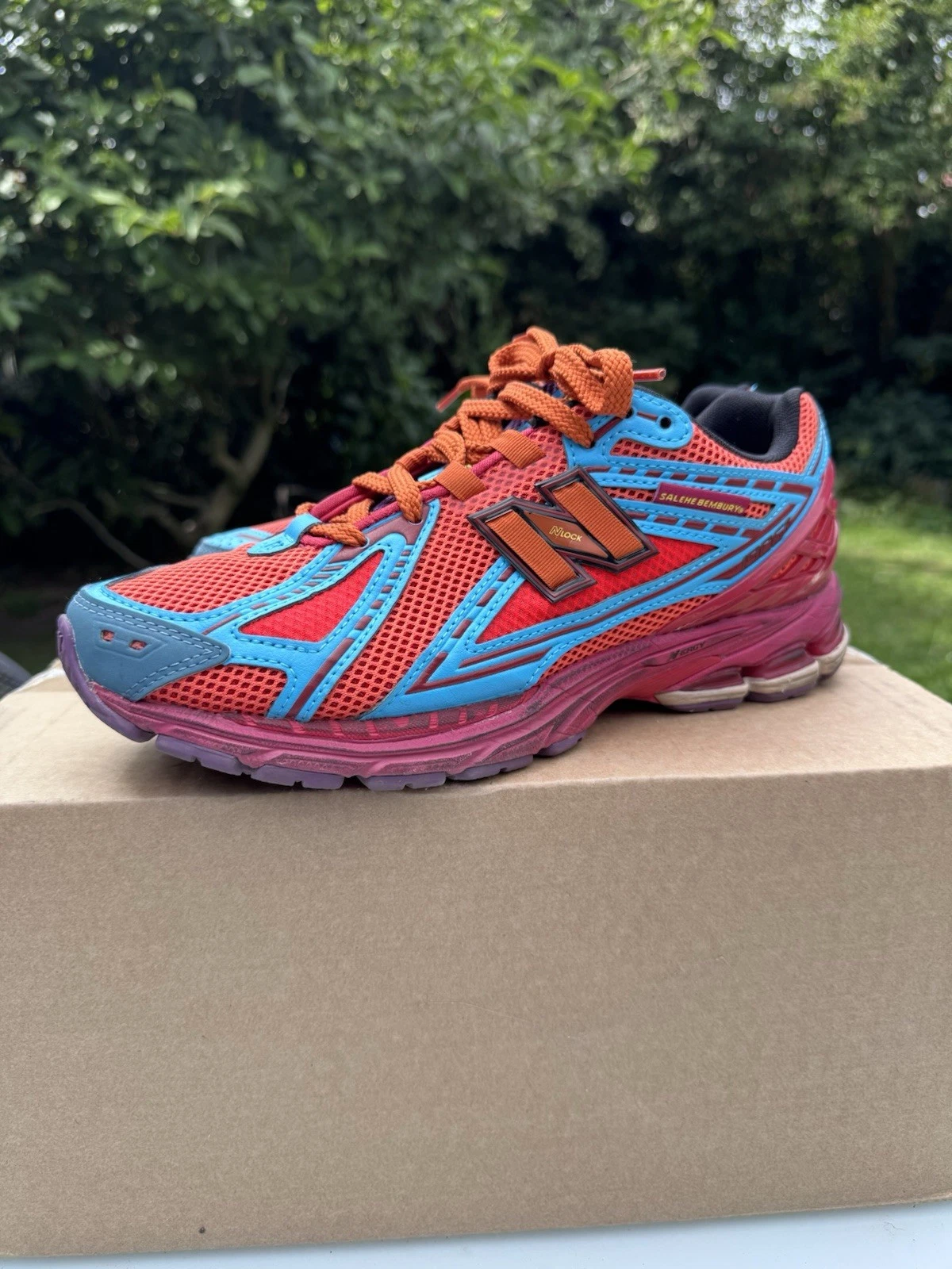 Taglia 8 New Balance Salehe Bembury x 1906R Heat Be Hot Pack Magma