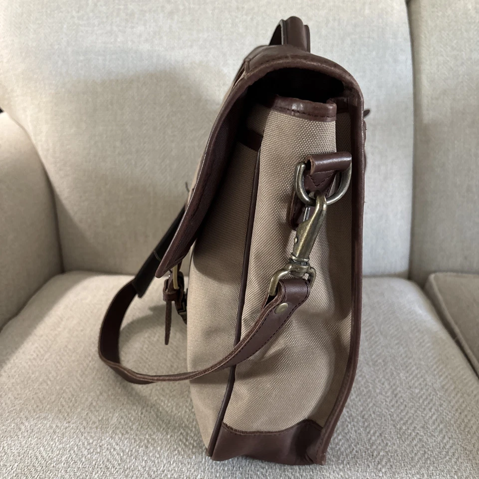 复古 Eddie Bauer 棕褐色斜挎包 邮差包 棕色皮革装饰 — 第 2/4 张图片